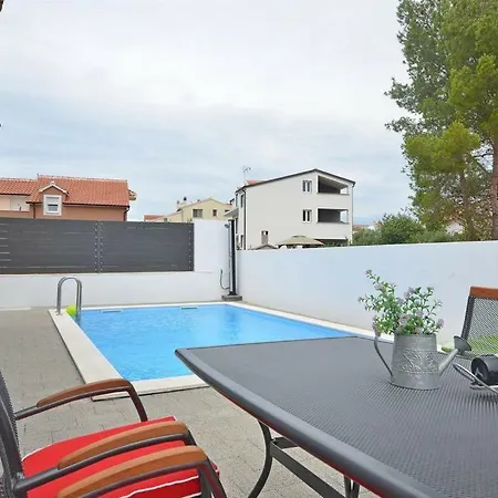 Apartment Ljiljana Srima